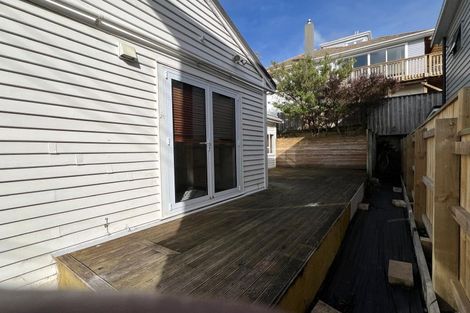 Photo of property in 22 Hampton Hill Road, Tawa, Wellington, 5028