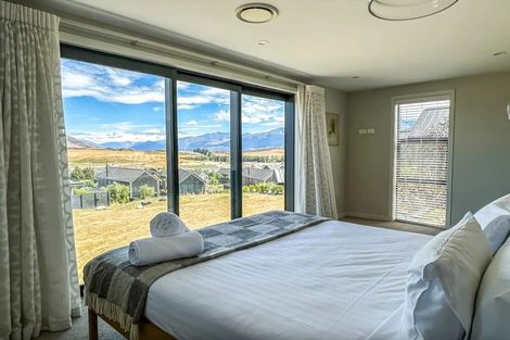 Photo of property in 7 Falconer Rise, Jacks Point, Queenstown, 9371