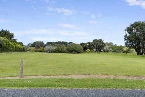 Photo of property in 30 Third Avenue, Urenui, 4377