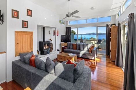 Photo of property in 3a Kaitawa Road, York Bay, Lower Hutt, 5013