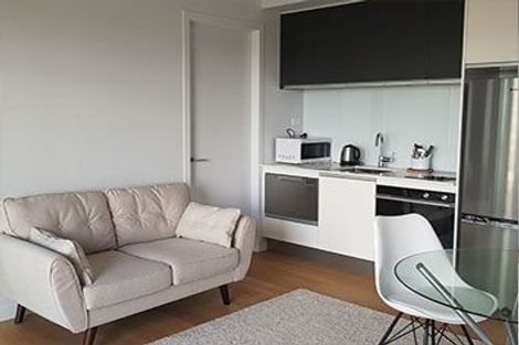 Photo of property in Frank Sargeson Apts, 404/74 Anzac Street, Takapuna, Auckland, 0622