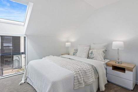 Photo of property in 2/196 Hills Road, Edgeware, Christchurch, 8013