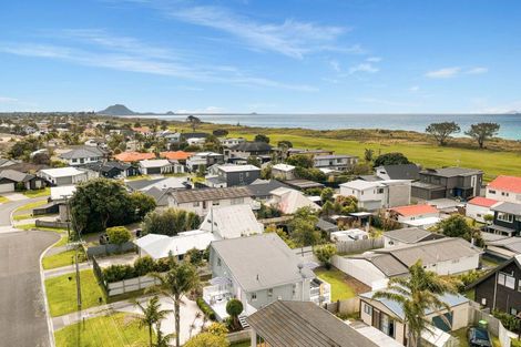 Photo of property in 82 Percy Road, Papamoa Beach, Papamoa, 3118