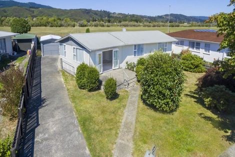 Photo of property in 16 Kentucky Street, Totara Park, Upper Hutt, 5018