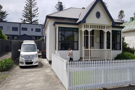 Photo of property in 102 Mcgrath Street, Napier South, Napier, 4110