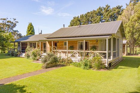 Photo of property in 65 Range Road, Woodville, 4997