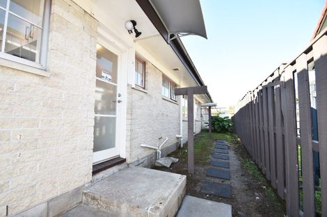 Photo of property in 9 Wairata Place, Te Atatu South, Auckland, 0610