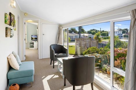 Photo of property in 50 Moana Street, Otaki Beach, Otaki, 5512