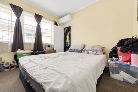 Photo of property in 1 Robyn Place, Mangere East, Auckland, 2024