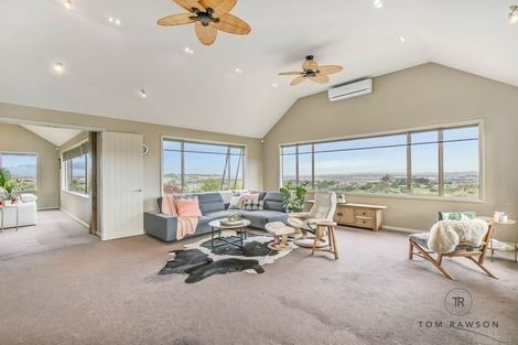 Photo of property in 3 Coronet Lane, Flat Bush, Auckland, 2019