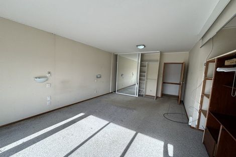 Photo of property in 53 Hawker Street, Mount Victoria, Wellington, 6011
