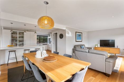 Photo of property in 133 Sandspit Road, Shelly Park, Auckland, 2014