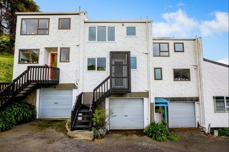 Photo of property in 5/29 Main Road, Tawa, Wellington, 5028