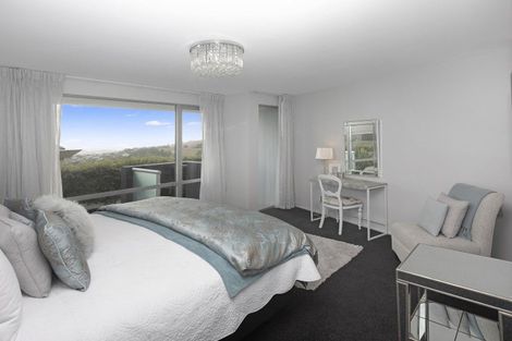 Photo of property in 12 Harry Ell Drive, Cashmere, Christchurch, 8022