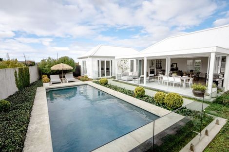 Photo of property in 12 Sandpiper Avenue, Point Wells, 0986