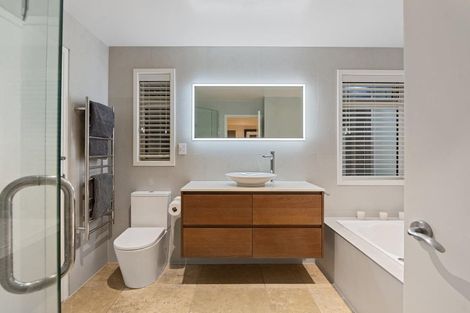 Photo of property in 15 The Strand, Takapuna, Auckland, 0622