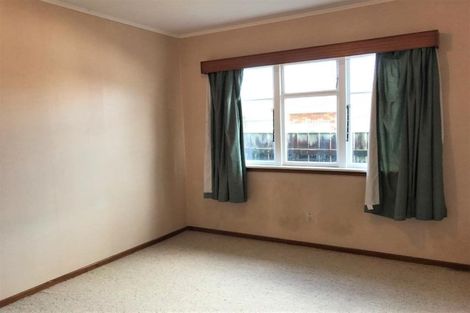 Photo of property in 221 Mangorei Road, Merrilands, New Plymouth, 4312