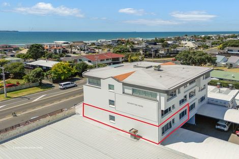 Photo of property in 2/1086 Papamoa Beach Road, Papamoa Beach, Papamoa, 3118
