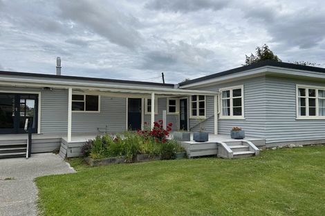 Photo of property in 52 Kempton Street, Greytown, 5712