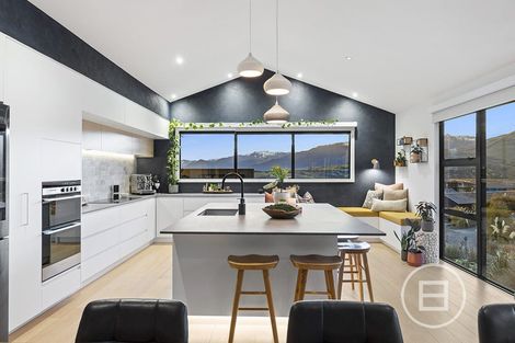 Photo of property in 3 Rabbiters Drive, Jacks Point, Queenstown, 9371