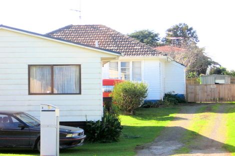 Photo of property in 3 Christmas Road, Manurewa, Auckland, 2102