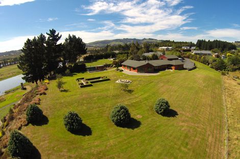 Photo of property in 17 Wavy Knowes Drive, Waldronville, Dunedin, 9018