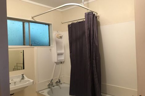 Photo of property in 2/7 Wye Street, Island Bay, Wellington, 6023