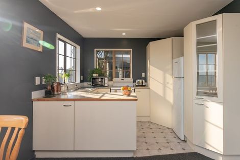 Photo of property in 18 Beach Road, Paekakariki, 5034