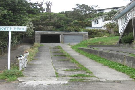 Photo of property in 1/6 Glanmire Road, Newlands, Wellington, 6037