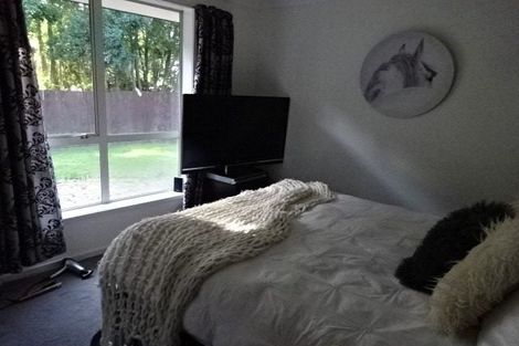 Photo of property in 9 Burnside Court, Rosedale, Auckland, 0632