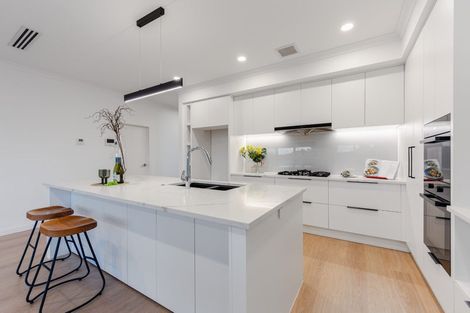 Photo of property in 39 Davey Crescent, Orewa, 0931