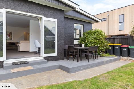 Photo of property in 154 Marine Parade, New Brighton, Christchurch, 8083
