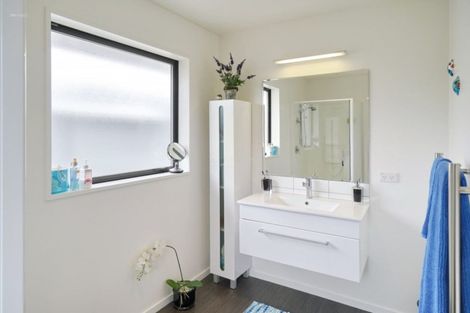 Photo of property in 10 Taniwha Street, Pegasus, 7612