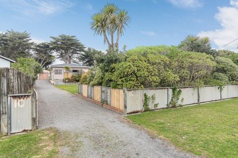 Photo of property in 10 Rodney Avenue, Te Horo Beach, Otaki, 5581