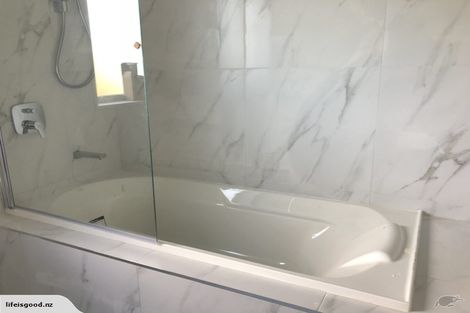 Photo of property in 5a Taurus Crescent, Beach Haven, Auckland, 0626