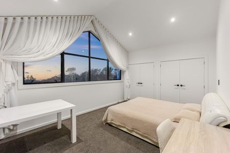 Photo of property in 4 Taku Close, Long Bay, Auckland, 0630