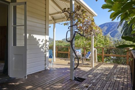 Photo of property in 125 Wellington Street, Picton, 7220