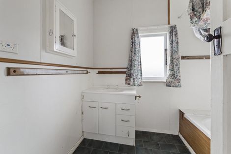 Photo of property in 37 Keepa Street, Levin, 5510