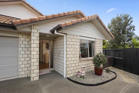 Photo of property in 32 Popata Close, Papamoa Beach, Papamoa, 3118