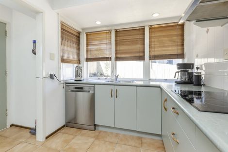 Photo of property in 8 Miro Place, Waiuku, 2123