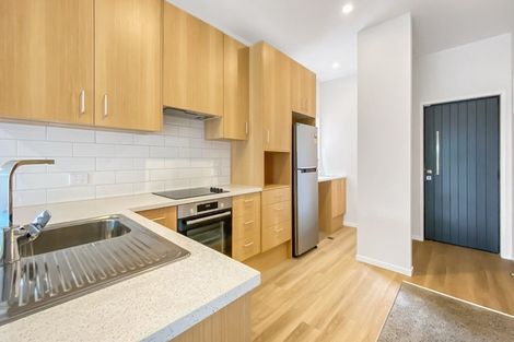 Photo of property in 5 Whakarato Way, Takanini, 2112