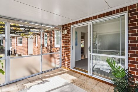 Photo of property in 6 Walton Avenue, Waikanae, 5036