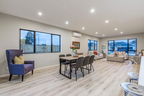 Photo of property in 15 Ropere Street, Kumeu, 0810