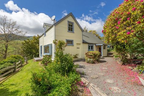 Photo of property in 8 Shadbolts Road, Pigeon Bay, Akaroa, 7583