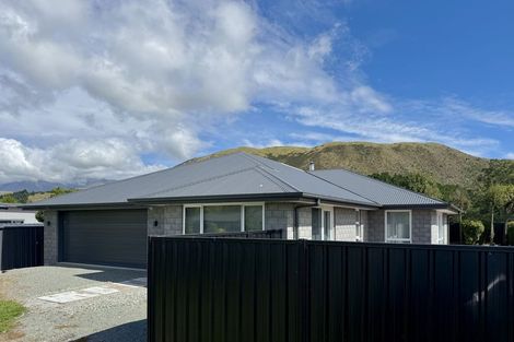 Photo of property in 28 Freyberg Avenue, Kurow, 9435