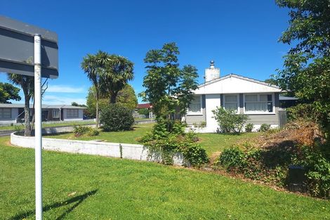 Photo of property in 34 Lincoln Road, Henderson, Auckland, 0610