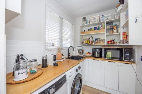 Photo of property in 8 Williams Place, Fairfield, Hamilton, 3214