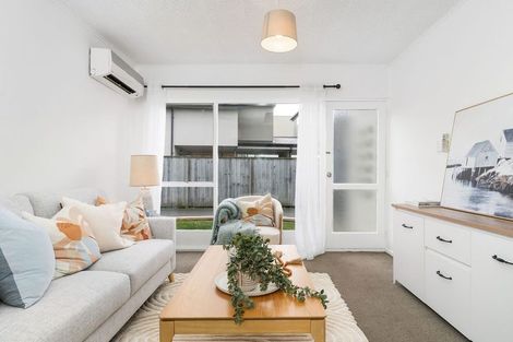 Photo of property in 4/53 Brockworth Place, Riccarton, Christchurch, 8011