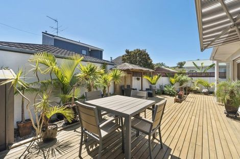 Photo of property in 1/19 Stanley Avenue, Milford, Auckland, 0620