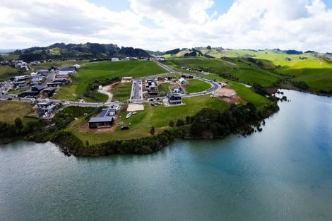 Photo of property in 71 Omahina Street, Raglan, 3225